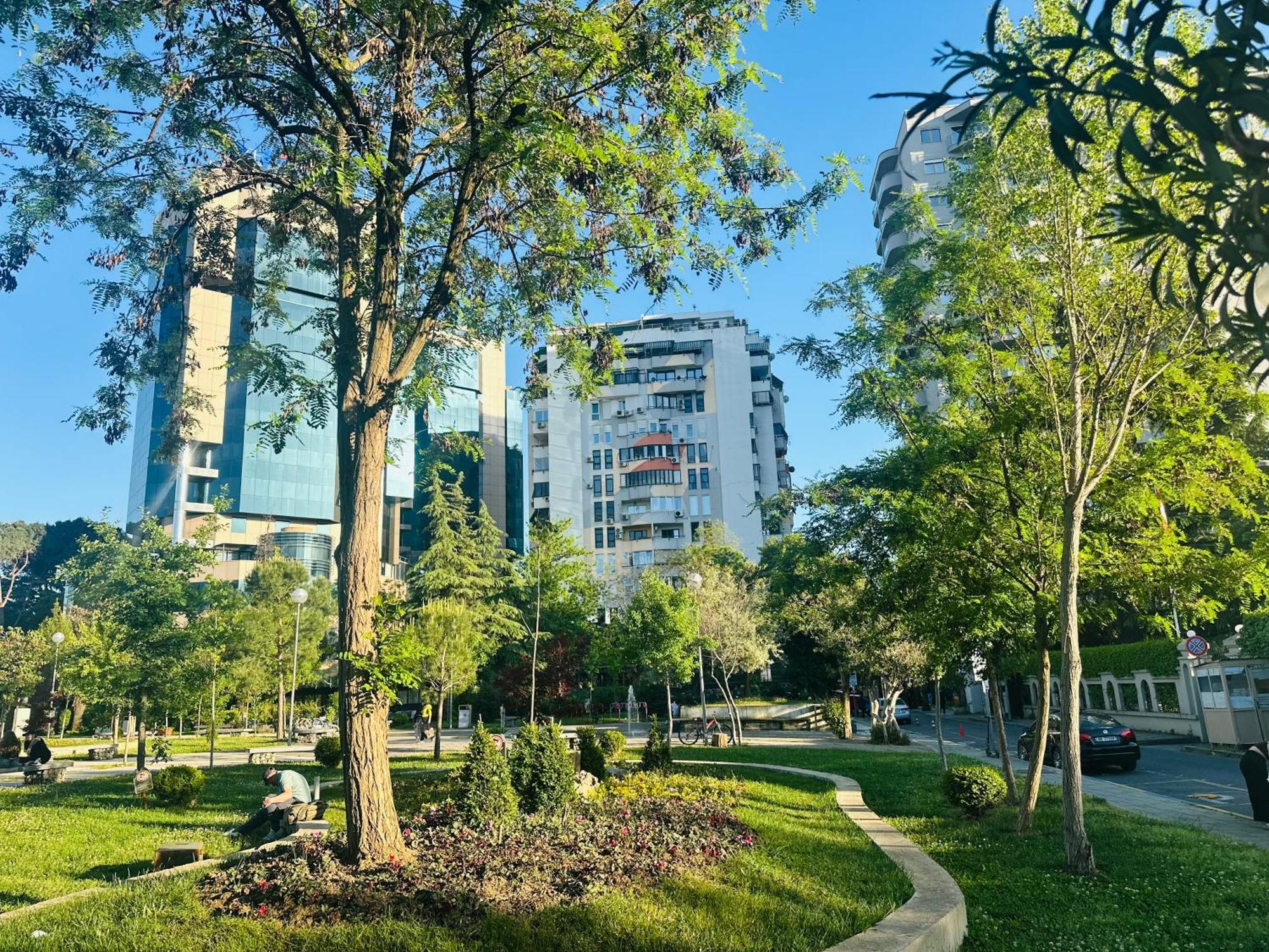 Amo Tower Tirana Center Apartment Exterior photo