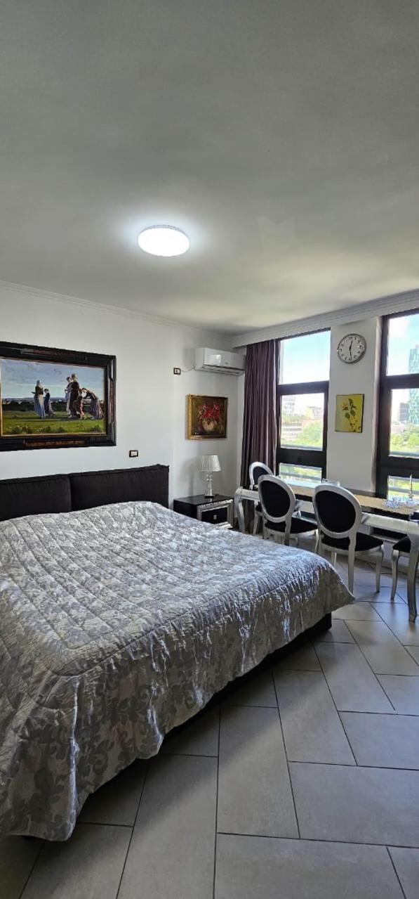 Amo Tower Tirana Center Apartment Exterior photo