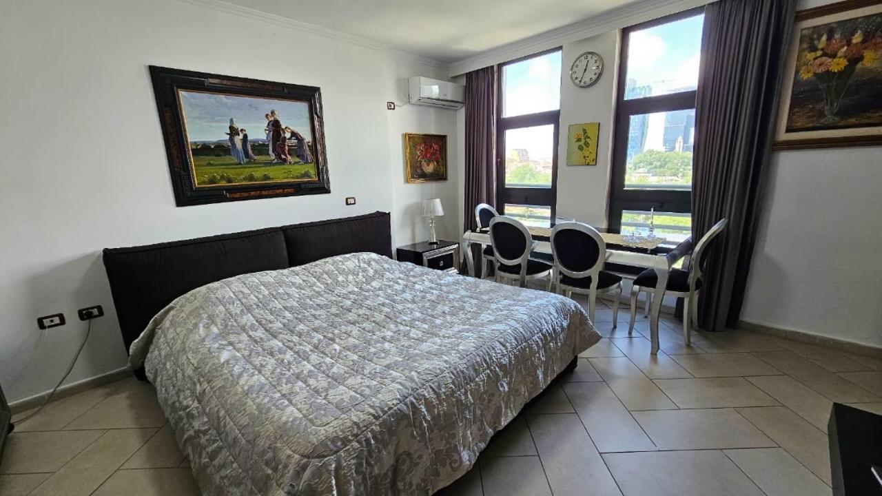 Amo Tower Tirana Center Apartment Exterior photo